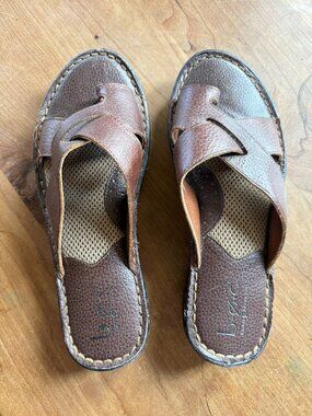 b o c Born Concept Women's Leather Sandals - 9M